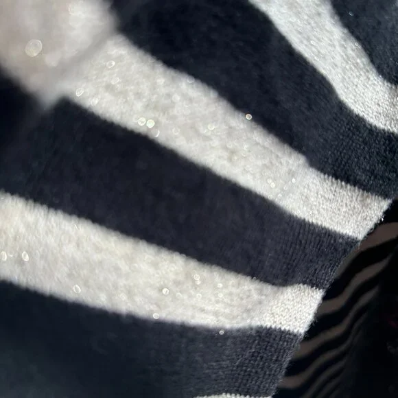 White House Black Market Women's Black White w/Gold Shimmer Cowl Sweater Sz M - Picture 7 of 7